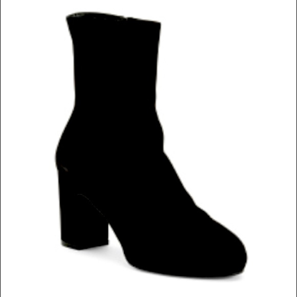STUART WEITZMAN Gianella Black Suede Bootie